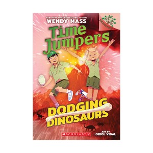 Time Jumpers #04 : Dodging Dinosaurs : A Branches Book