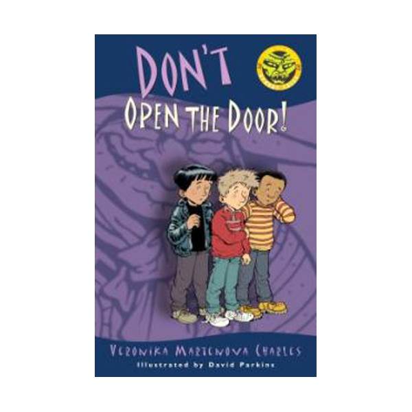 Easy-to-Read Spooky Tales : Don't Open the Door!